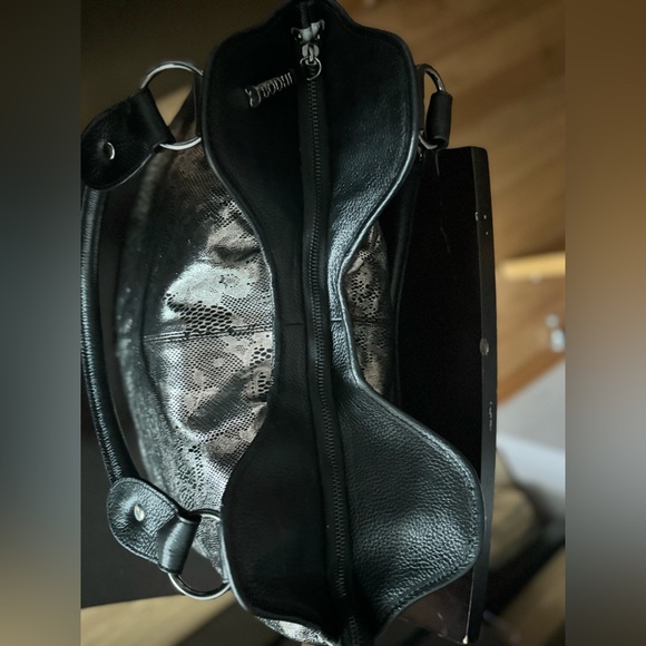 BODHI Shoulder Bag, Leather/Suede-like Material, expands on the bottom,worn once - Picture 4 of 14